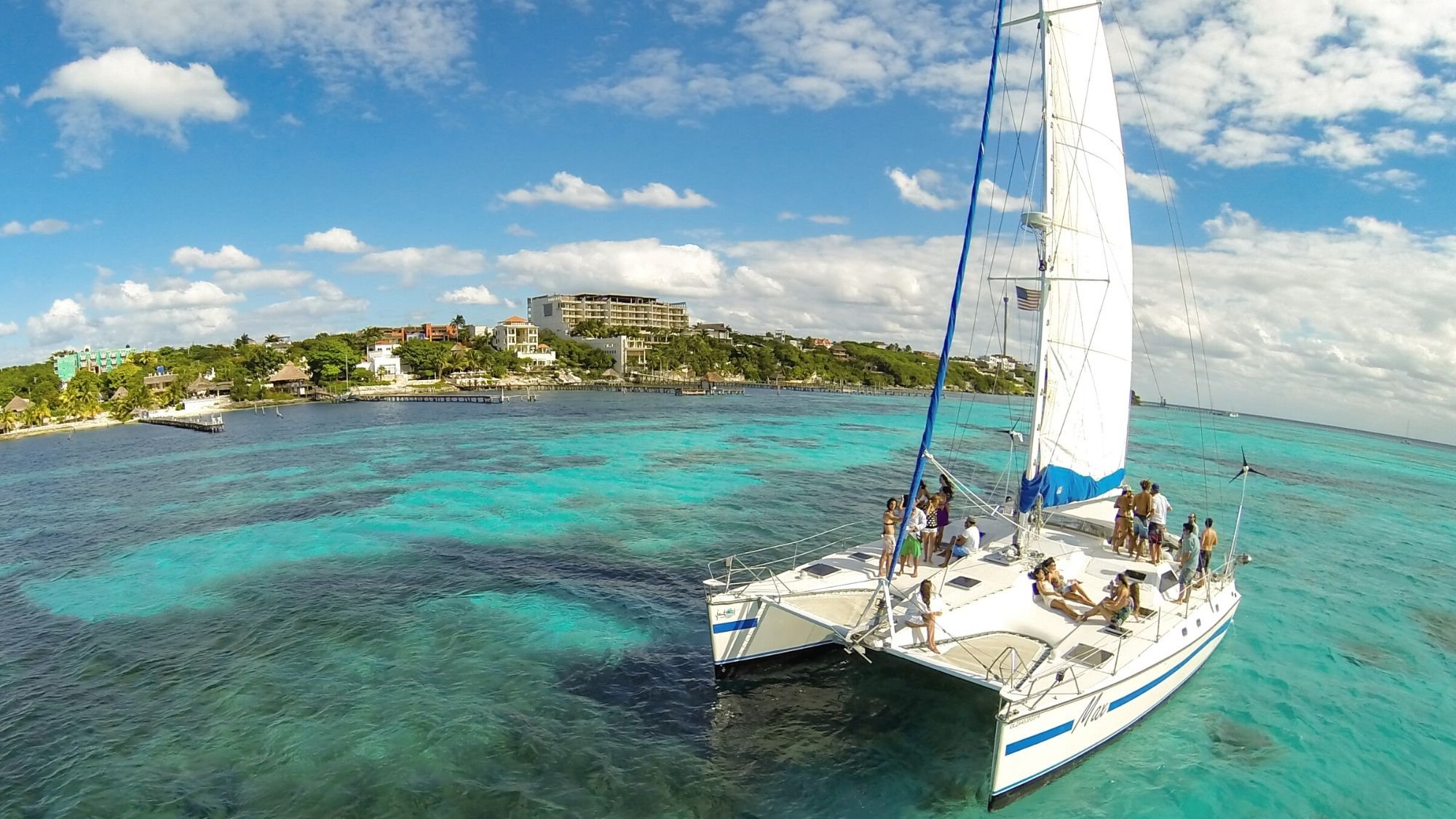 cancun isla mujeres catamaran tour
